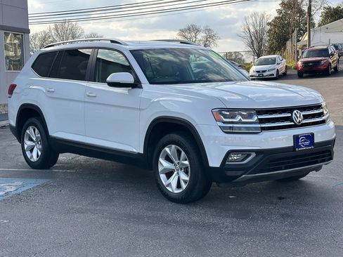 Used 2018 Volkswagen Atlas SEL image 3