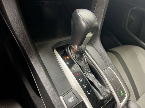 Used 2018 Honda Civic Touring image 18