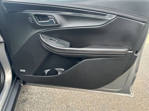 Used 2017 Chevrolet Impala Premier w/ Enhanced Convenience Package FWD image 20