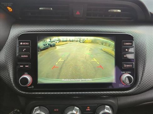 Used 2023 Nissan Kicks SV image 11