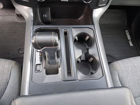 Used 2022 Ford F150 Lightning XLT image 12