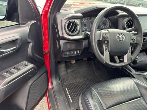 Used 2020 Toyota Tacoma TRD Sport w/ TRD Premium Sport Package image 9