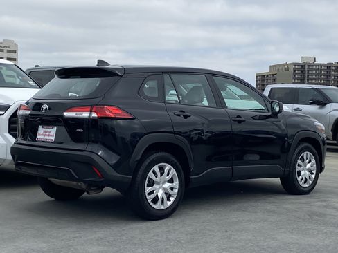 Certified 2024 Toyota Corolla Cross L AWD/4WD image 3