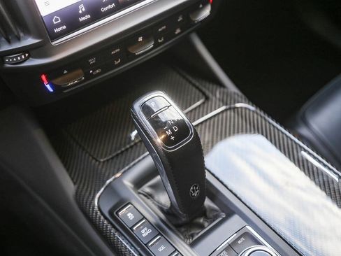 Used 2023 Maserati Levante F Tributo image 18