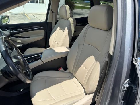 Used 2019 Buick Enclave Essence AWD/4WD image 19