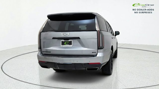 Used 2026 Cadillac Escalade Platinum Sport w/ LPO, ONYX Package AWD/4WD image 8