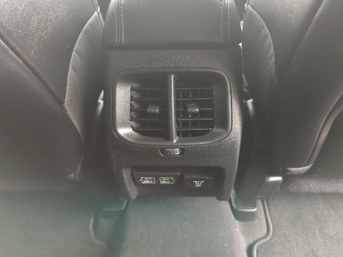 Used 2022 Jeep Cherokee Latitude Lux w/ Sun & Sound Group AWD/4WD image 24