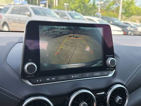 Used 2022 Nissan Sentra SV FWD image 27
