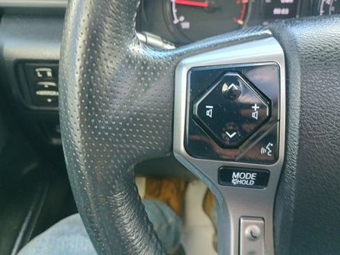 Used 2020 Toyota 4Runner SR5 Premium w/ Moonroof Package AWD/4WD image 30