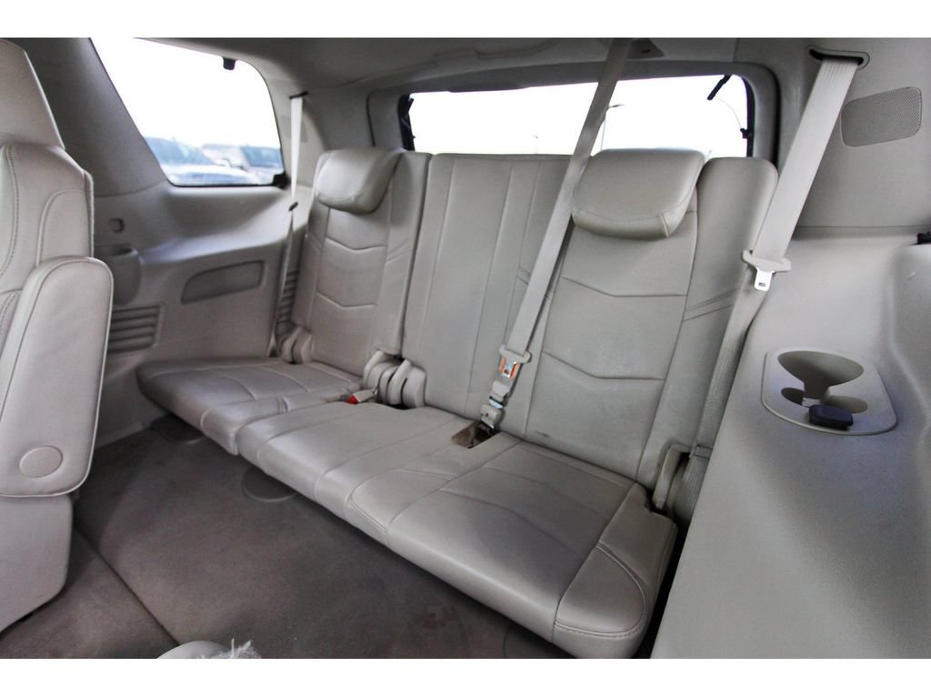 Used 2019 Cadillac Escalade Luxury RWD image 13