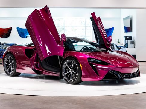 New 2026 McLaren Artura Spider RWD image 31
