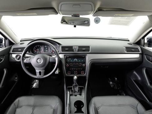Used 2014 Volkswagen Passat 1.8T Wolfsburg Edition FWD image 20