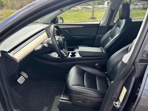 Used 2023 Tesla Model Y Performance AWD/4WD image 19