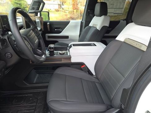 New 2025 GMC Hummer EV 3X w/ Battery Pack, 24 Module Pack image 7