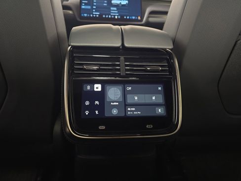 Used 2025 Rivian R1T Adventure image 28