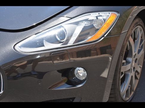 Used 2015 Maserati GranTurismo Convertible image 44