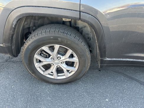 Used 2022 Jeep Grand Cherokee L Limited image 14