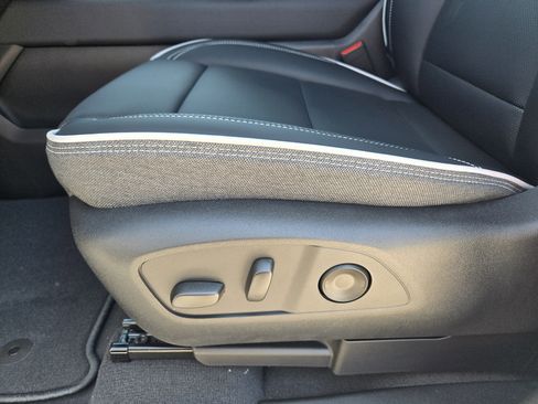 New 2026 GMC Sierra EV Elevation w/ LPO, Elevation Dark Package image 18