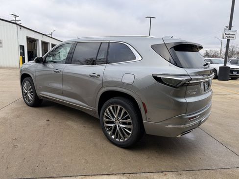 New 2026 Buick Enclave Avenir w/ Super Cruise Package AWD/4WD image 29