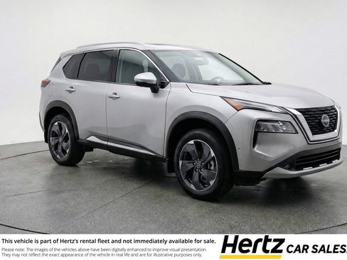 Used 2025 Nissan Rogue SV image 1