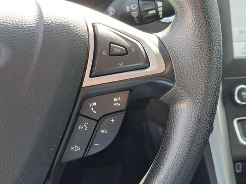 Used 2020 Ford Fusion SE image 11