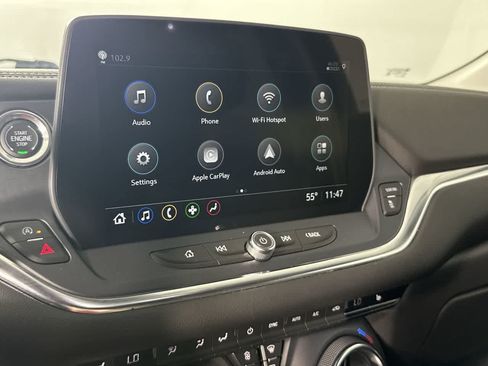 Used 2025 Chevrolet Blazer LT FWD image 6