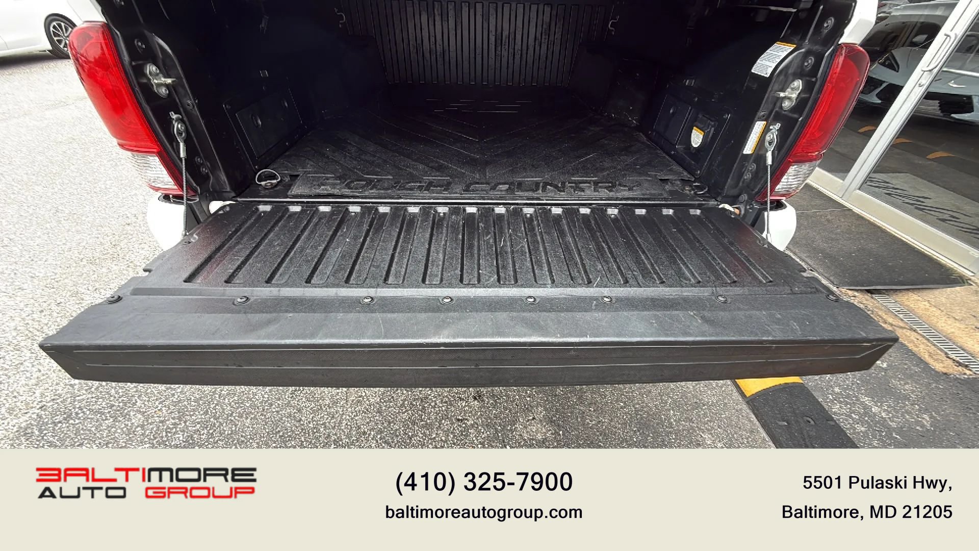 Used 2017 Toyota Tacoma TRD Sport w/ Tow Package (A/T) AWD/4WD image 34