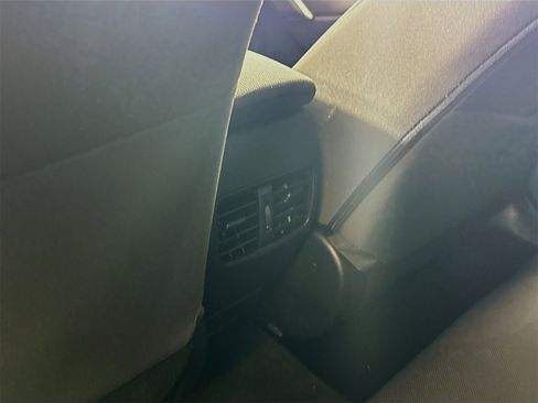 Certified 2023 Toyota Corolla Cross LE w/ Moonroof Package image 22