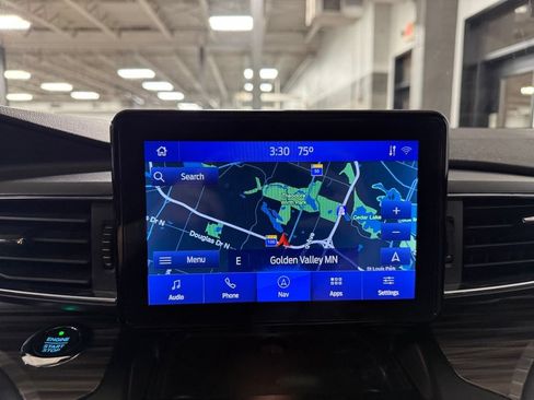 Used 2020 Ford Explorer Limited w/ Equipment Group 310A AWD/4WD image 12