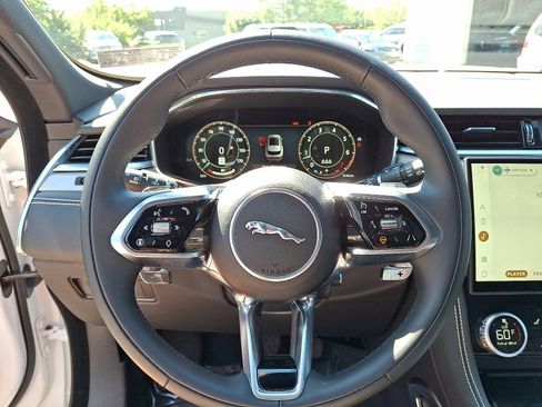 Used 2025 Jaguar F-PACE R-Dynamic S AWD/4WD image 21