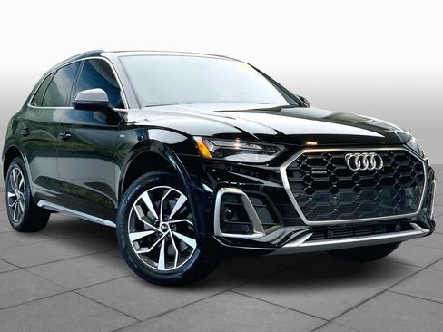 Used 2022 Audi Q5 2.0T Premium w/ Convenience Package AWD/4WD image 3
