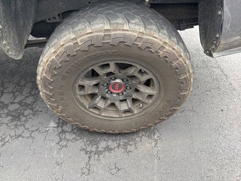 Used 2023 Toyota Tacoma SR image 34