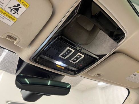 Used 2019 Land Rover Range Rover HSE AWD/4WD image 24