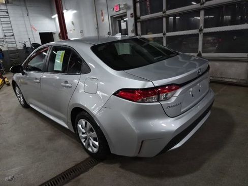 Used 2022 Toyota Corolla LE image 7