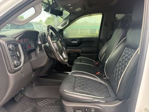 Used 2021 Chevrolet Silverado 1500 LT AWD/4WD image 11