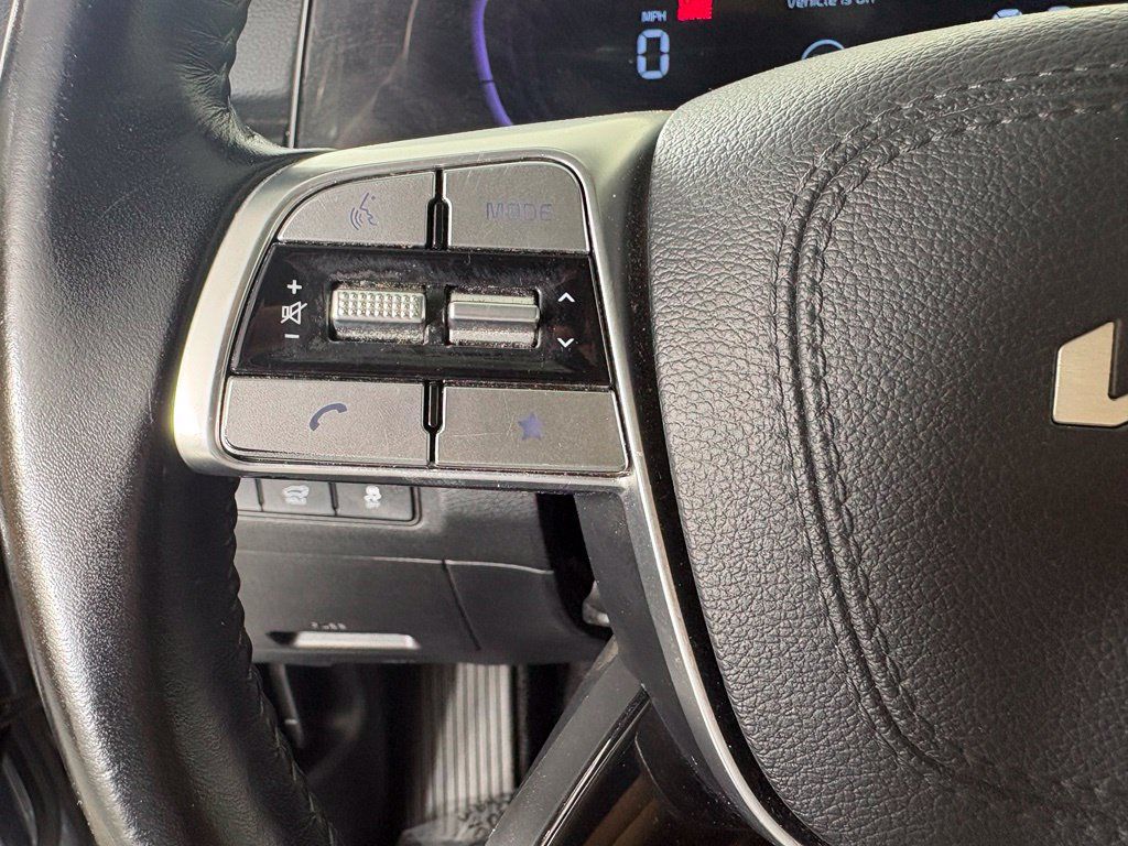Used 2025 Kia Telluride S FWD image 25