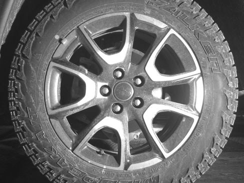 Used 2025 Jeep Compass Trailhawk AWD/4WD image 14