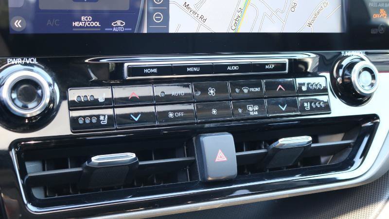 Used 2021 Toyota Highlander Limited AWD/4WD image 17