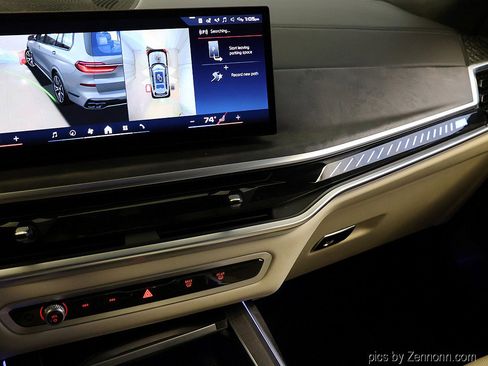 Certified 2025 BMW X7 M60i image 25