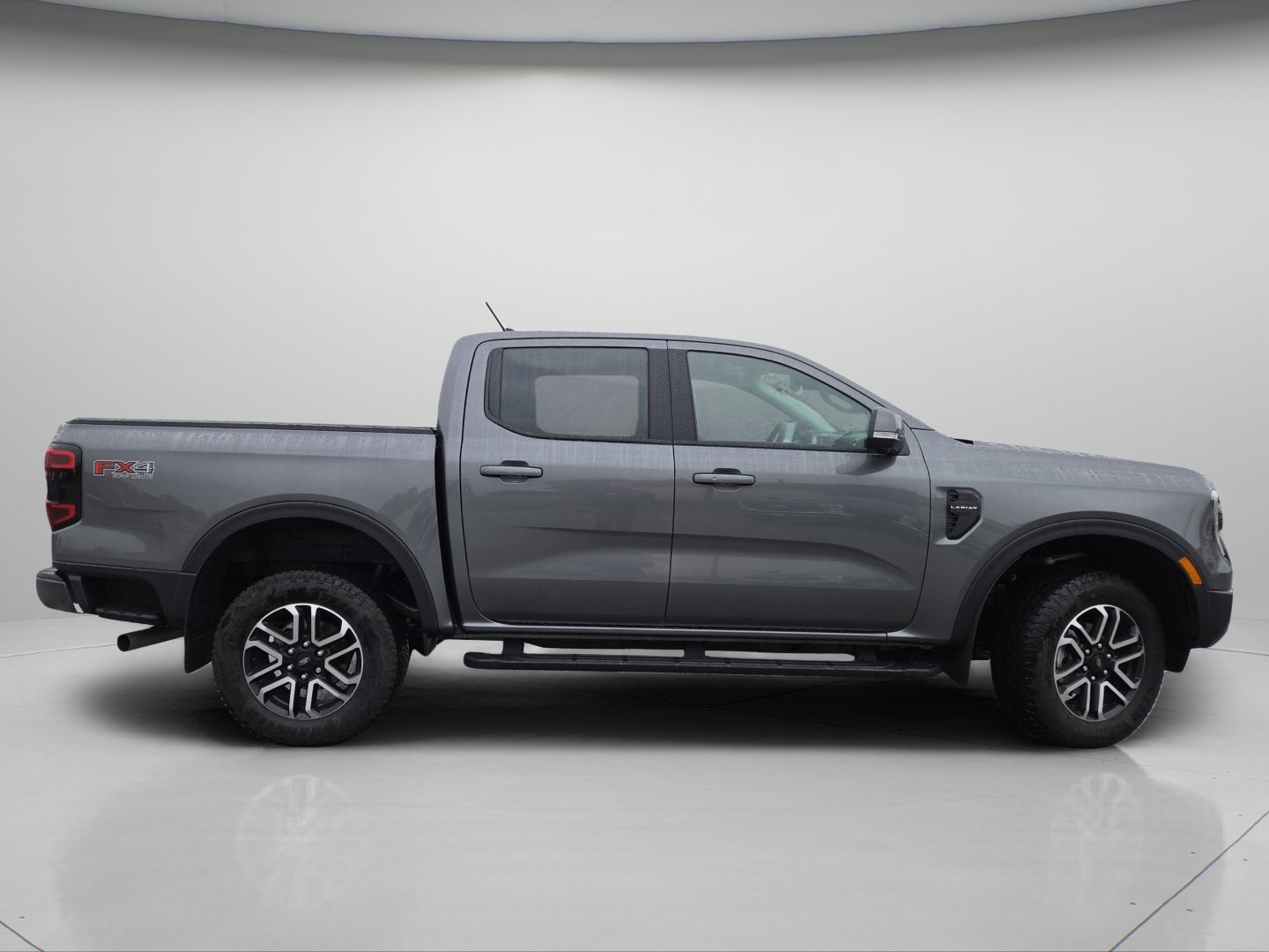 Used 2025 Ford Ranger Lariat w/ FX4 Off-Road Package AWD/4WD image 23