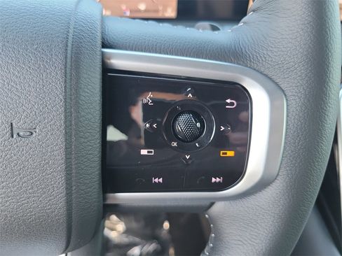 New 2026 Nissan Armada SL w/ Captain's Chari Seat Package image 6