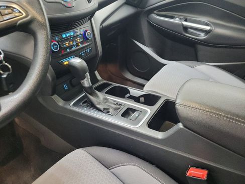 Used 2017 Ford Escape SE w/ SE Cold Weather Package AWD/4WD image 26