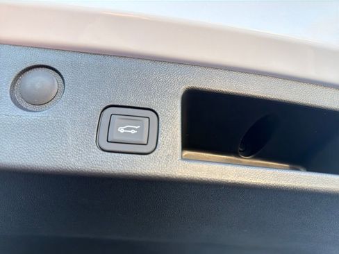 New 2026 Chevrolet Equinox RS w/ Convenience Package III image 32