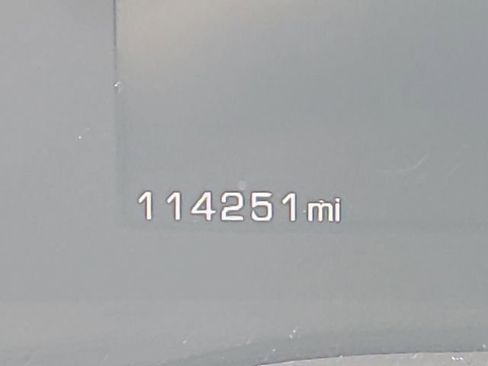 Used 2019 Cadillac XT5 AWD image 5