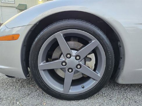 Used 2005 Chevrolet Corvette Coupe w/ Preferred Equipment Group image 15