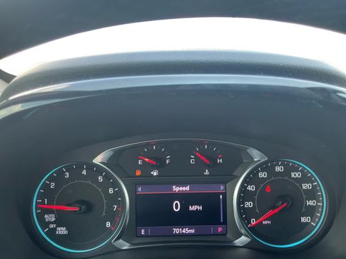 Used 2023 Chevrolet Traverse LT FWD image 16