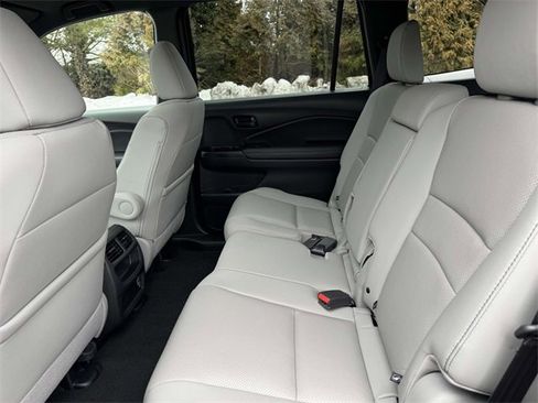 Certified 2023 Honda Passport EX-L image 10
