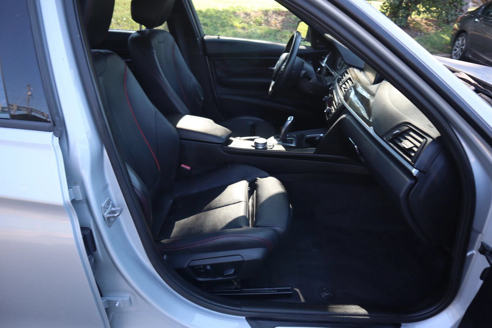 Used 2015 BMW 328i Sedan RWD image 16