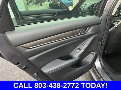 Used 2022 Honda Accord Touring image 12