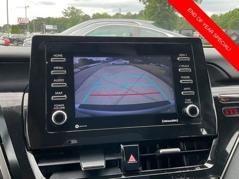 Used 2022 Toyota Camry SE image 16